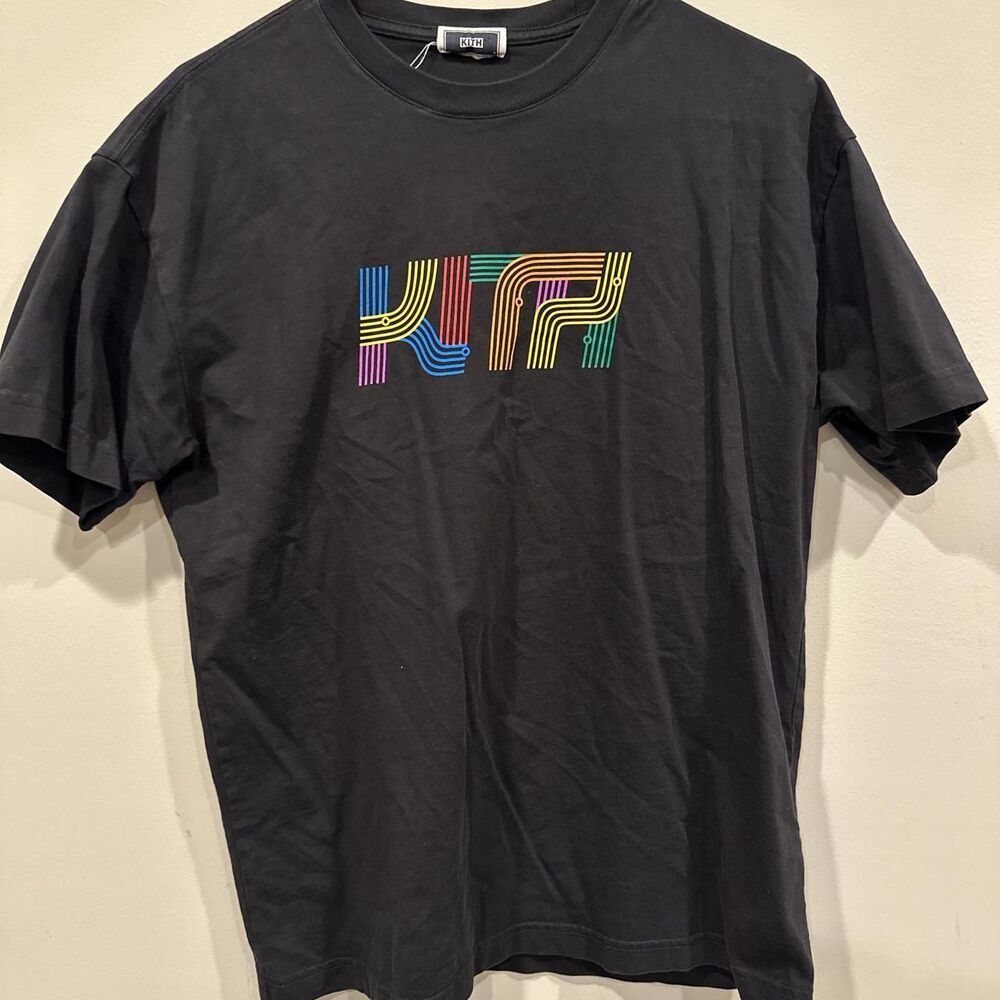 Kith Men's Black and Navy T-shirt